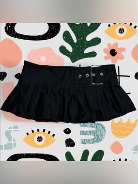 Shein | Black Low Rise Pleated Micro Mini Skirt with Belt Buckle Detail